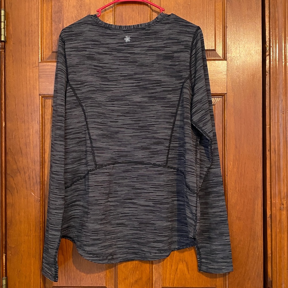 Tek Gear DryTek Long Sleeve Athletic Tee - Picture 2 of 6